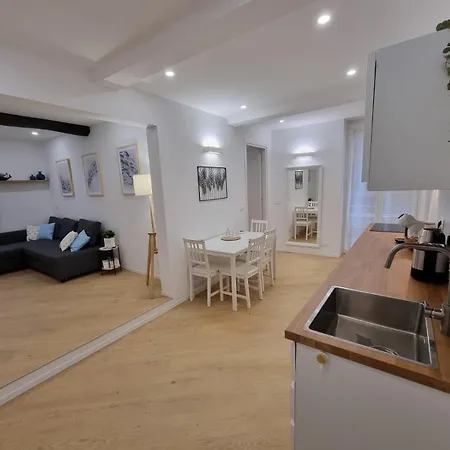 Ti Ci Devo Portare Apartment *